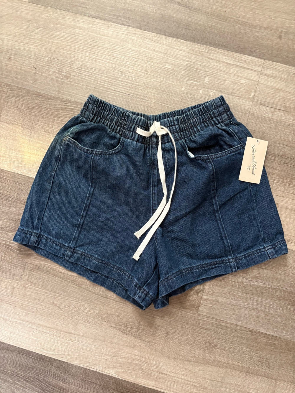 Universal Thread Casual Elastic Waist Denim Shorts with Drawstring